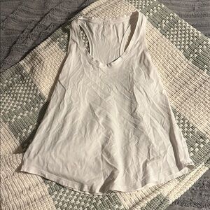 White lululemon tank top